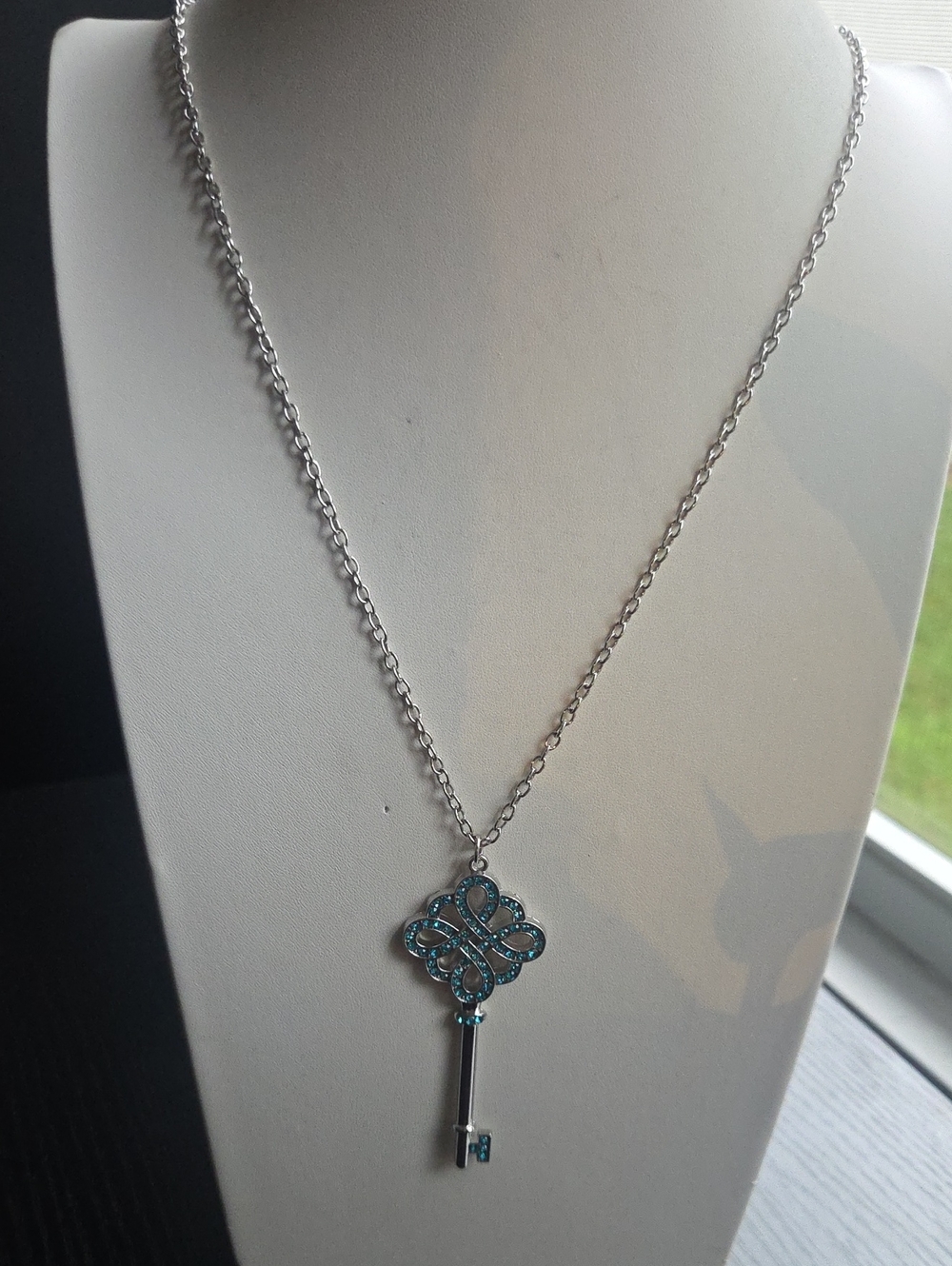 Paparazzi Unlocked Blue Necklace NWT